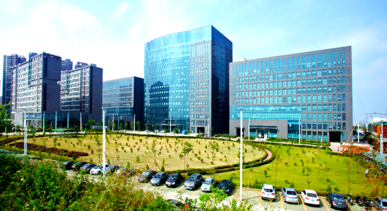 塑料桶与塑胶筐在化工物流场景中的选型要点分析